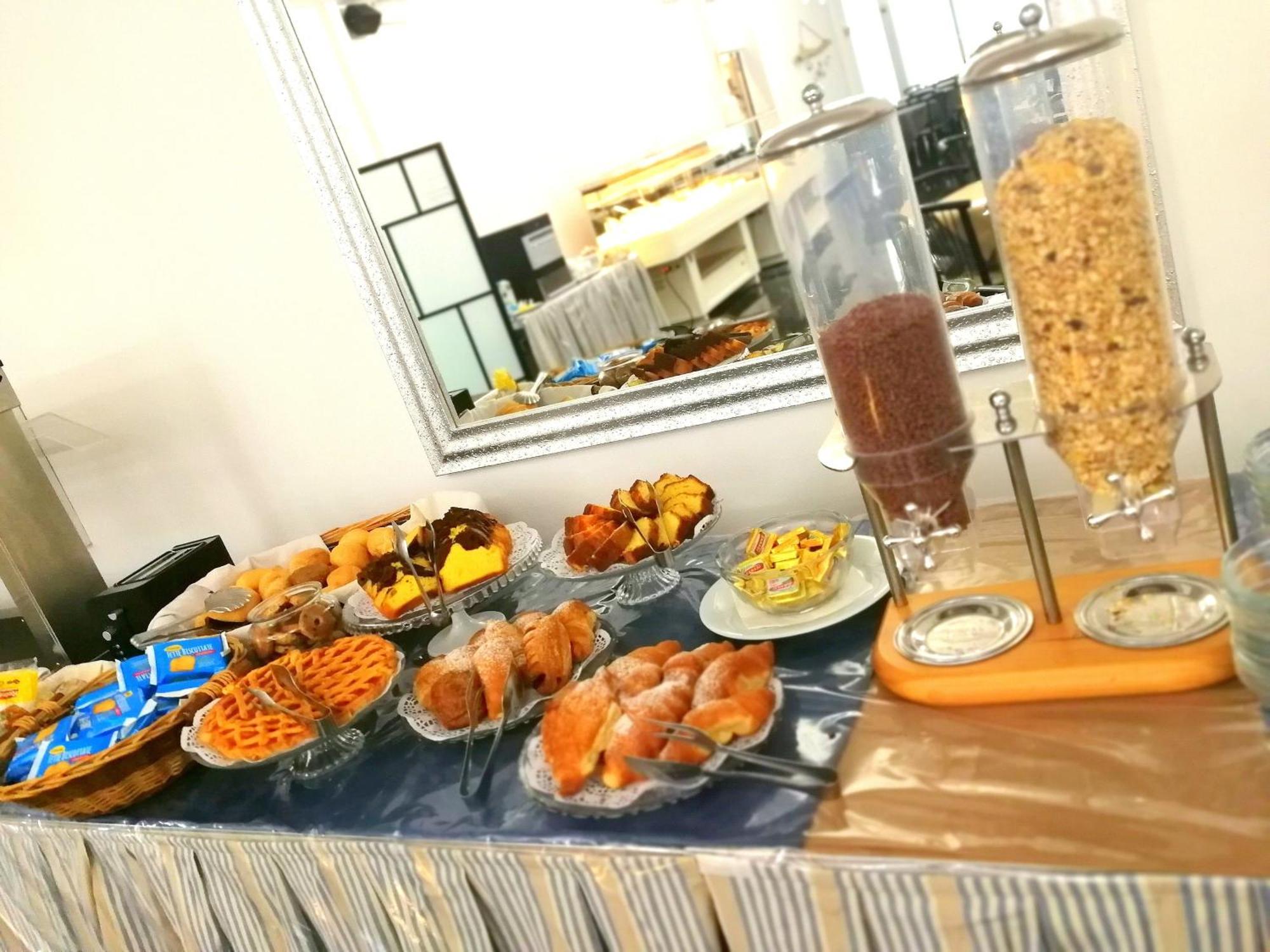 Hotel Atmosfere Beach เชเซนาติโก ภายนอก รูปภาพ